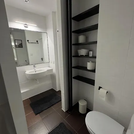 2 Flat شقة وارسو